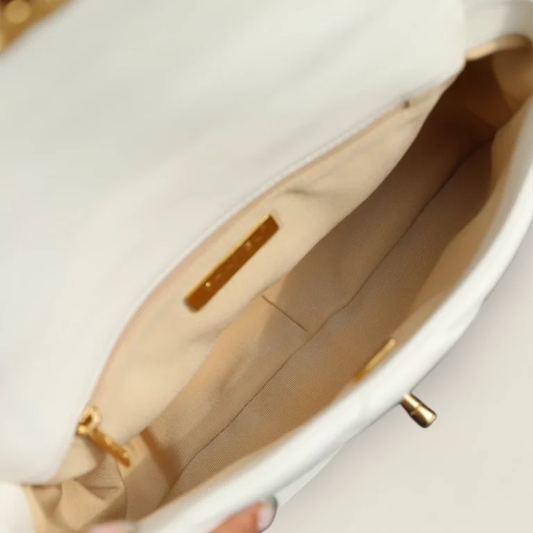 頂配品質仿香奈兒官網19Bag羊皮單肩包白色精工制作