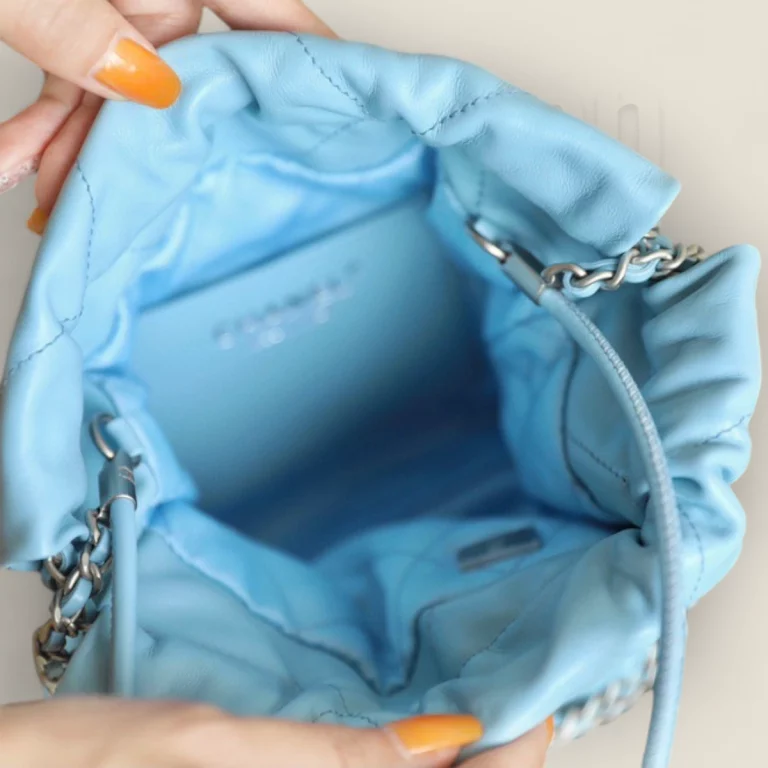 頂級精仿Chanel Mini奶藍色購物袋高仿精品版