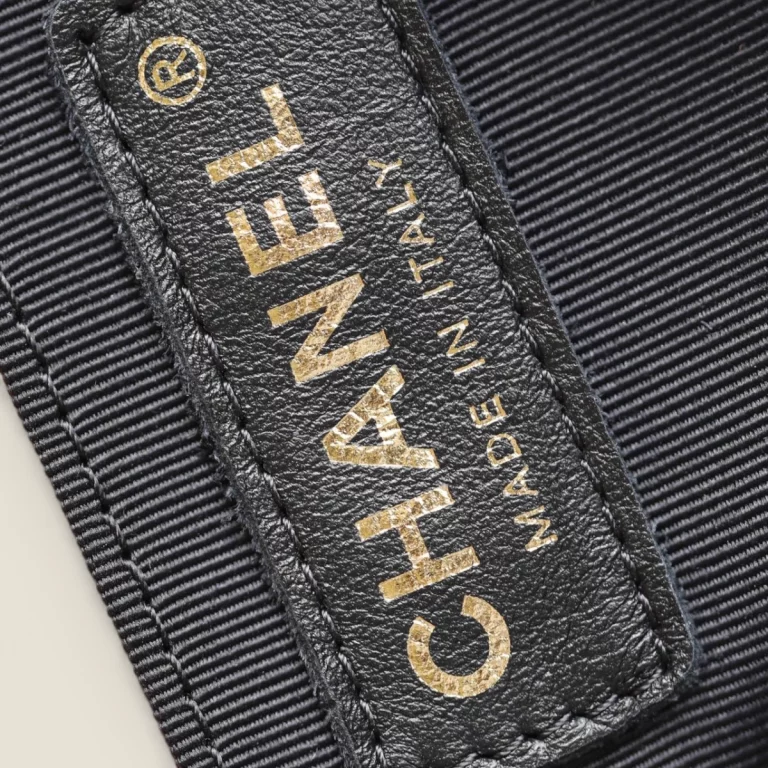 Chanel高仿背包23K系列坦克炸藥包黑淡金大號 18 Chanel高仿背包23K系列坦克炸藥包黑淡金大號