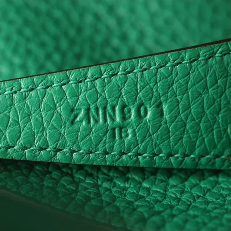 高仿頂級愛馬仕Hermes*Lindy26絲絨綠銀扣全手工版本 29 高仿頂級愛馬仕Hermes*Lindy26絲絨綠銀扣全手工版本