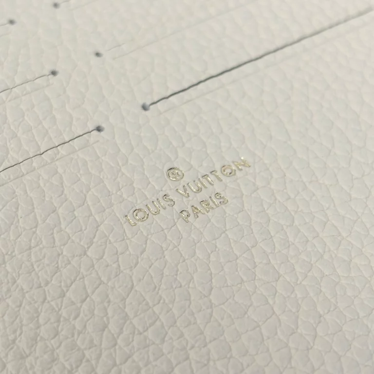 複刻LV Pochette Felicie系列M82047鏈條包,正品級品質 29 複刻LV 複刻LV Pochette Felicie系列M82047鏈條包,正品級品質 複刻LV