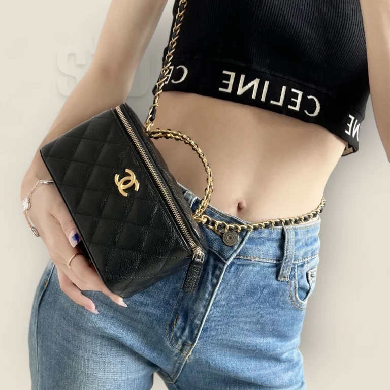 台灣高仿奢侈品Chanel22S黑金化妝包
