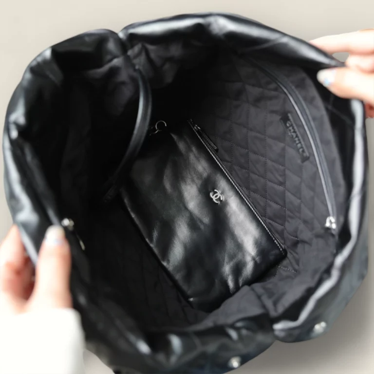 頂級高仿Chanel 22Bag中號黑銀購物袋，完美還原官網