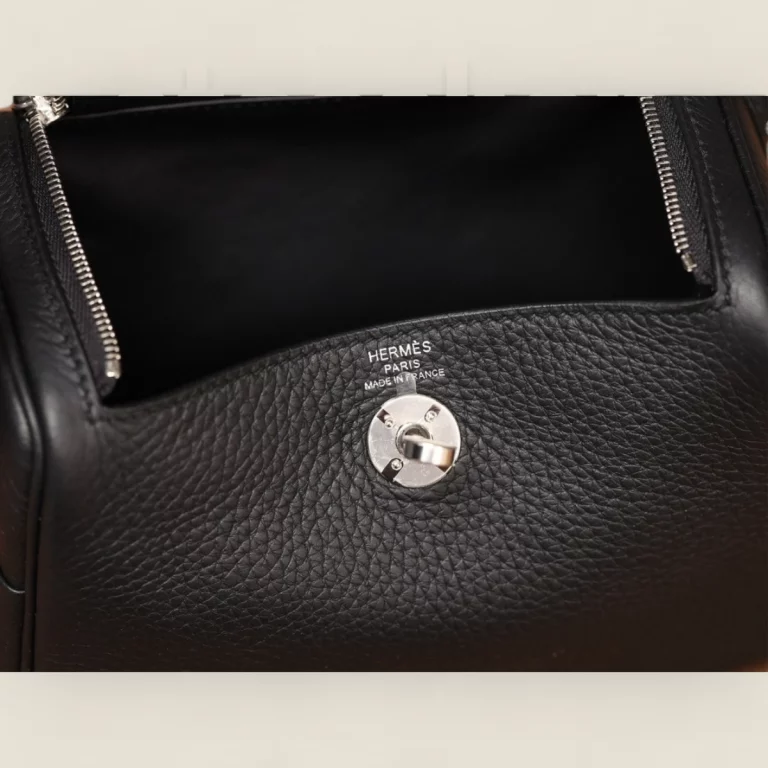 頂級高仿愛馬仕Hermes Lindy mini 19單肩包原廠皮革黑色銀扣 27 頂級高仿愛馬仕Hermes Lindy mini 19單肩包原廠皮革黑色銀扣