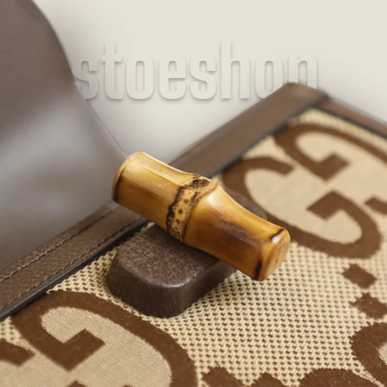 高仿古馳迷你竹節包 - Bamboo系列大號頂級版,時尚必備貨號:675797-UKMDT-2570 31 高仿古馳迷你竹節包 - Bamboo系列大號頂級版,時尚必備貨號:675797-UKMDT-2570