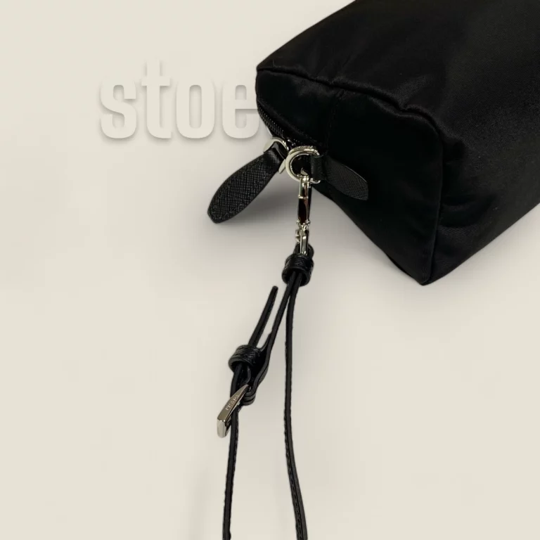 超級複製高仿普拉達Prada手拿包黑色複刻版 - 時尚奢華選擇 1NS693 14 超級複製高仿普拉達Prada手拿包黑色複刻版 - 時尚奢華選擇 1NS693