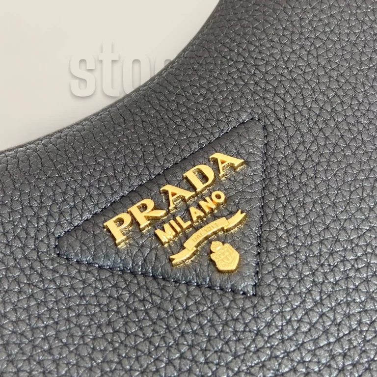 一比一高仿普拉達Prada單肩包黑色 - 時尚奢華包包推薦1BH193