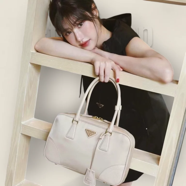 超級複製高仿普拉達Prada ReEdition系列手提袋：大號卡其複刻版貨號: 1BB115-R064-F0040-V-OOO