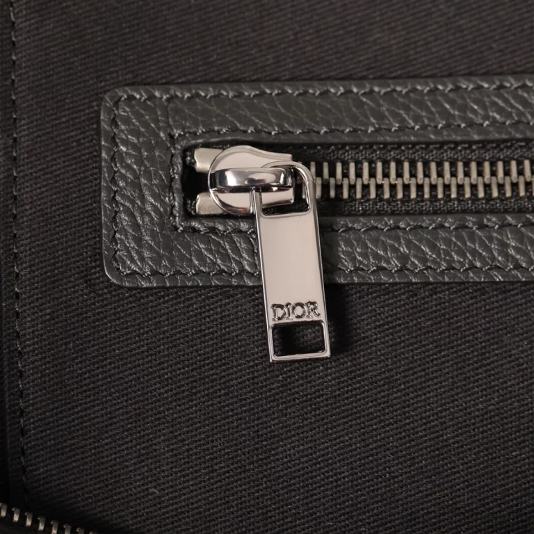 臺灣高仿迪奧 Weekender系列旅行包 - 精品推薦 1ESDU134YXL-H27E 29 臺灣高仿迪奧 Weekender系列旅行包 - 精品推薦 1ESDU134YXL-H27E