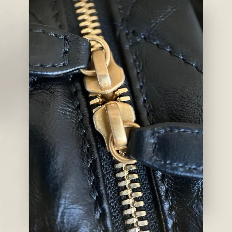 頂級精仿Chanel 24A Bowling Bag保齡球包——法國Montebello胎牛皮與復古砂金完美結合的時尚之選 頂級精仿Chanel