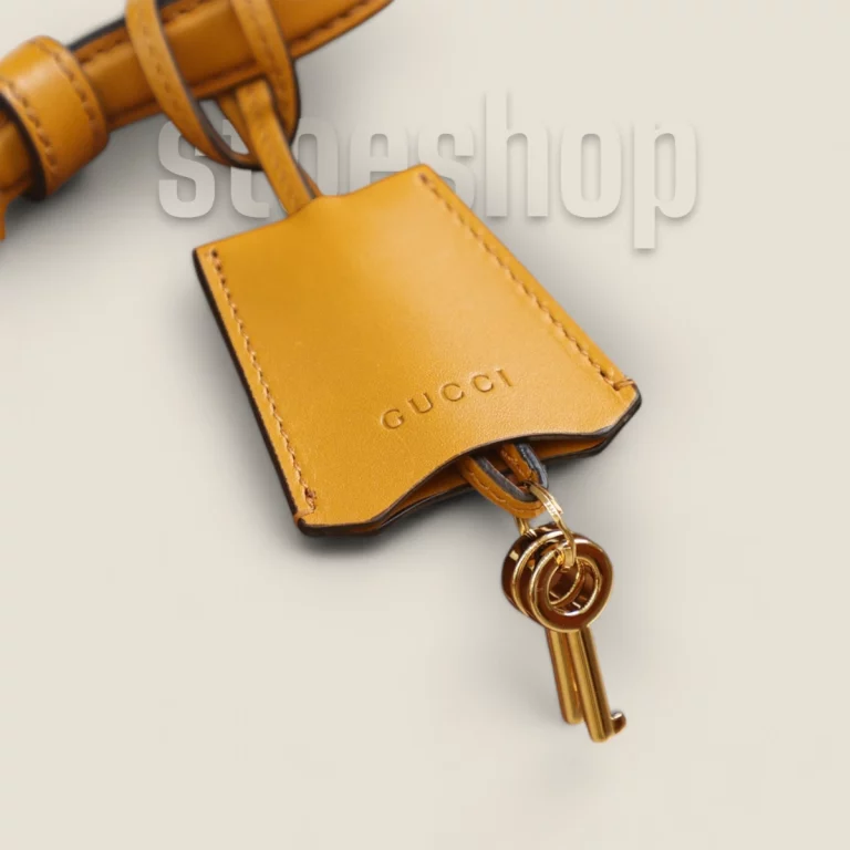高仿古馳 Padlock系列鎖扣郵差包 - 頂級版,時尚與品質的完美結合,貨號:658487-2ZGAG-9763 27 高仿古馳 Padlock系列鎖扣郵差包 - 頂級版,時尚與品質的完美結合,貨號:658487-2ZGAG-9763