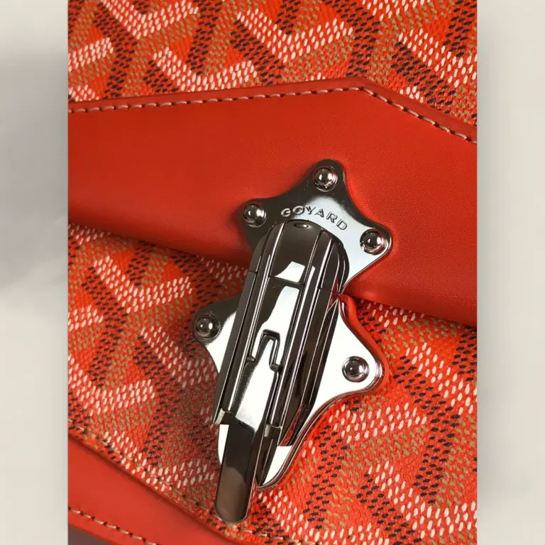 高仿Goyard Duchess Marie-Caroline包 — 頂級品質與經典設計 13 高仿Goyard Duchess Marie-Caroline包 — 頂級品質與經典設計