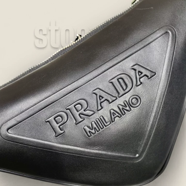 複刻原單高仿普拉達Prada斜跨包黑色，時尚奢華的選擇 貨號: 1BH190-2BYA-F0002-V-BRO