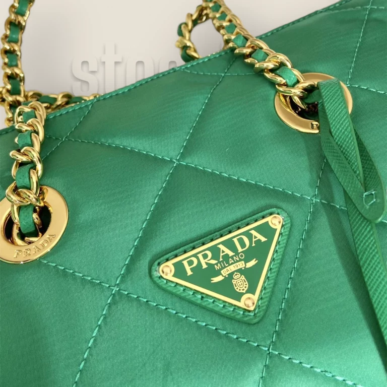 頂級複製高仿普拉達Prada ReEdition系列綠色中古包 - 無檢版精品 1BG468