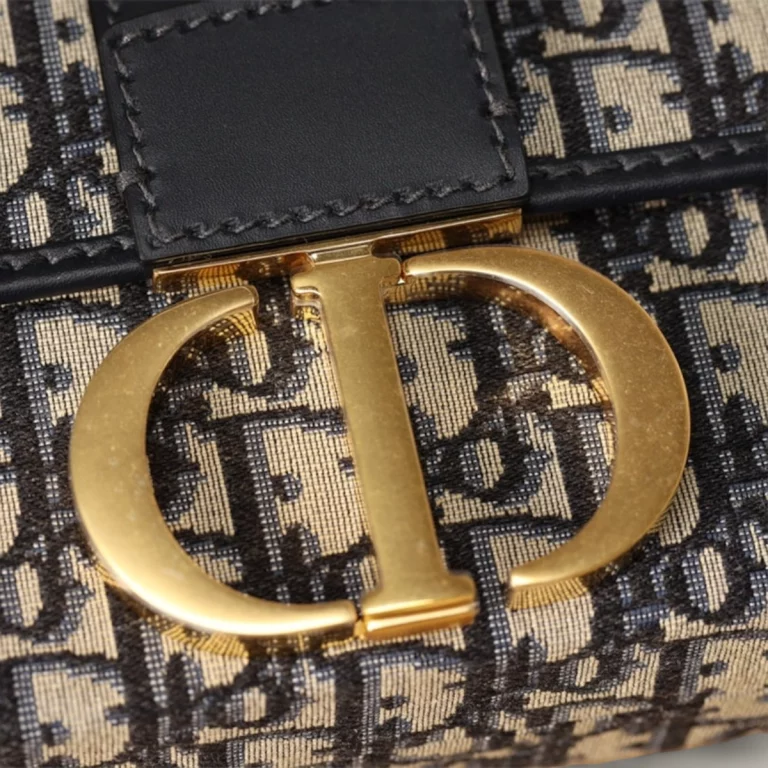 原單高仿迪奧 30 Montaigne系列迷你單肩包 - ,品質保證 貨號: M9204UTZQ-M928 25 原單高仿迪奧 30 Montaigne系列迷你單肩包 - ,品質保證 貨號: M9204UTZQ-M928