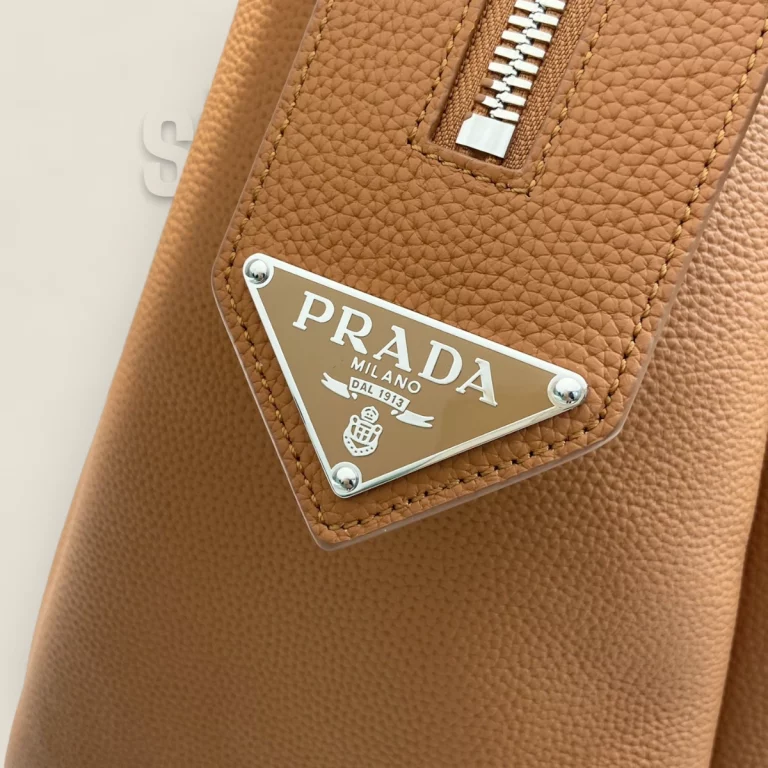 代購高仿普拉達Prada手提旅行袋2VC035焦糖色 - ，完美品質 貨號: 2VC035-2BBE-F098L-V-OOO