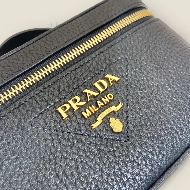 臺灣原單普拉達Prada 盒子包系列 1BH202：高仿黑色的完美選擇 貨號: 1BH202-2DKV-F0632-V-OOM