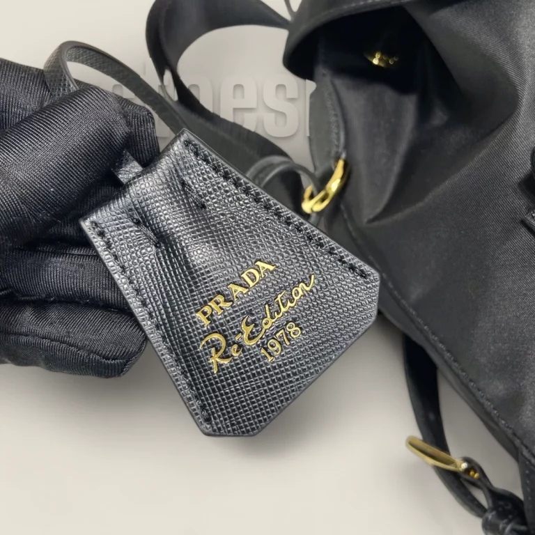 包包高仿普拉達Prada雙肩包1BZ677金扣 - 中古精品時尚包 1BZ677-RV44-F0632