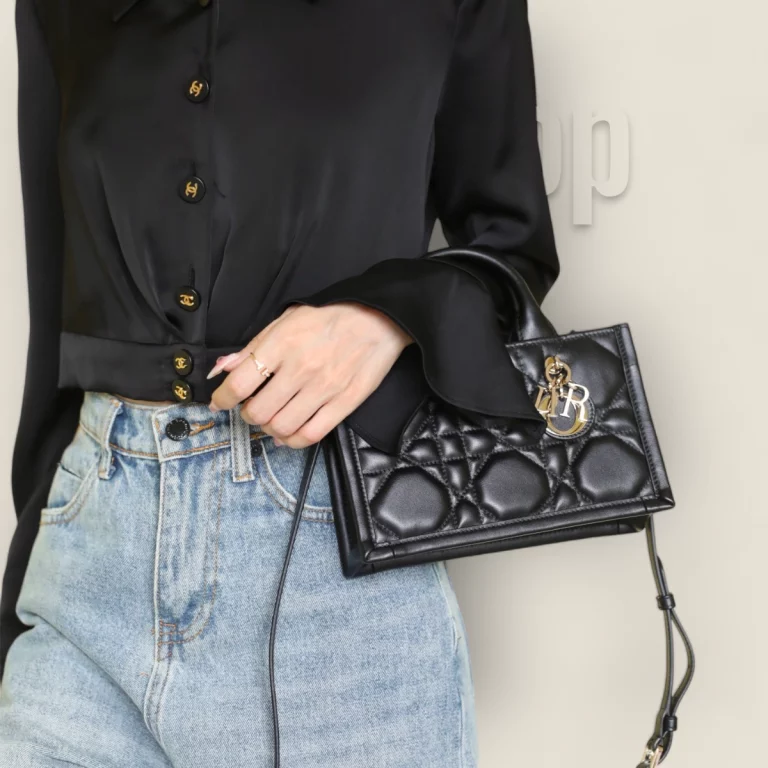 香港高仿迪奧 Book Tote 牛皮革黑色單肩包 - S5573OWHP-M900