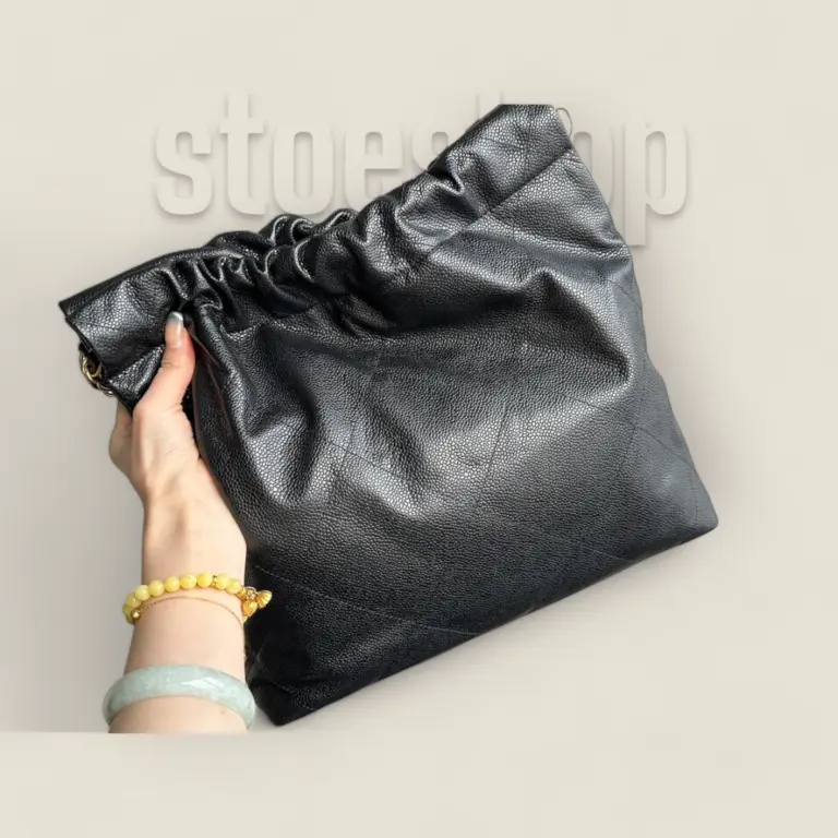 2024香奈兒新款垃圾袋頂級品質 24B 22bag 黑金小號——HAAS荔枝紋小牛皮與復古砂金五金的奢華典範 2024香奈兒新款垃圾袋頂級品質