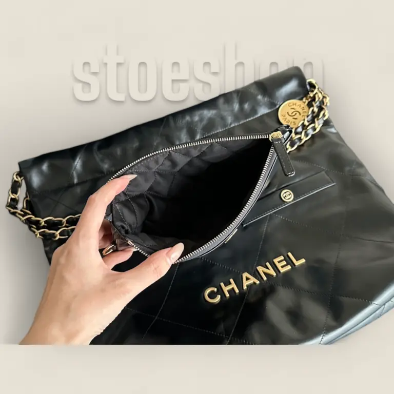 頂級精仿Chanel 24B 22bag垃圾袋黑金小號——Montebello小牛皮與復古砂金五金的時尚實用之選 頂級精仿Chanel 24B