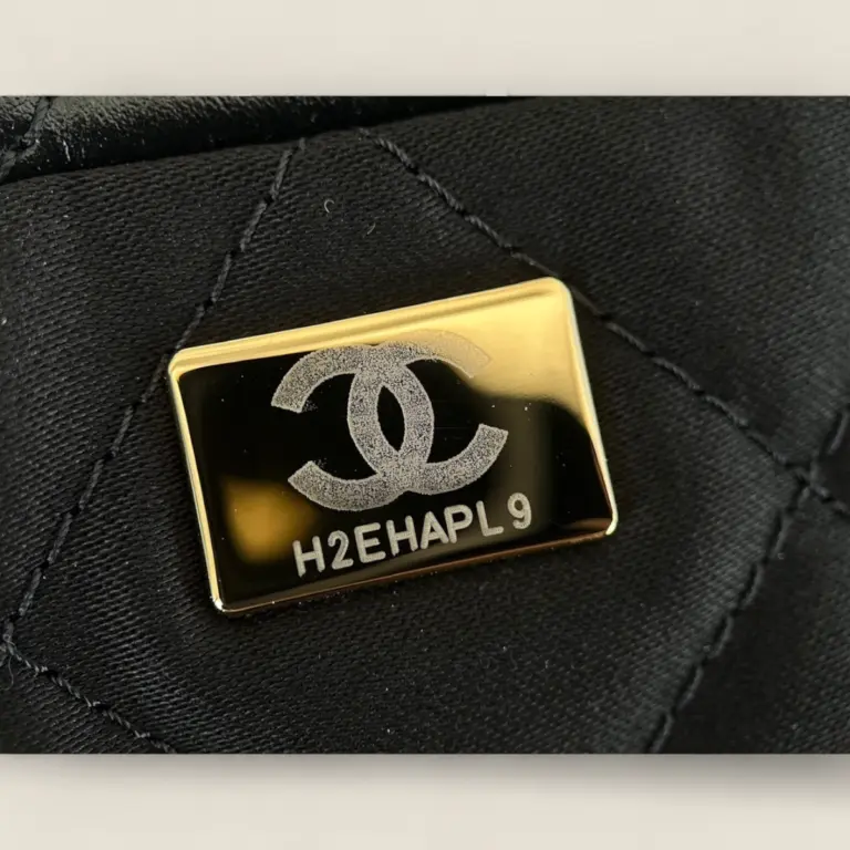 頂級精仿Chanel 24B 22bag垃圾袋黑金小號——Montebello小牛皮與復古砂金五金的時尚實用之選 頂級精仿Chanel 24B