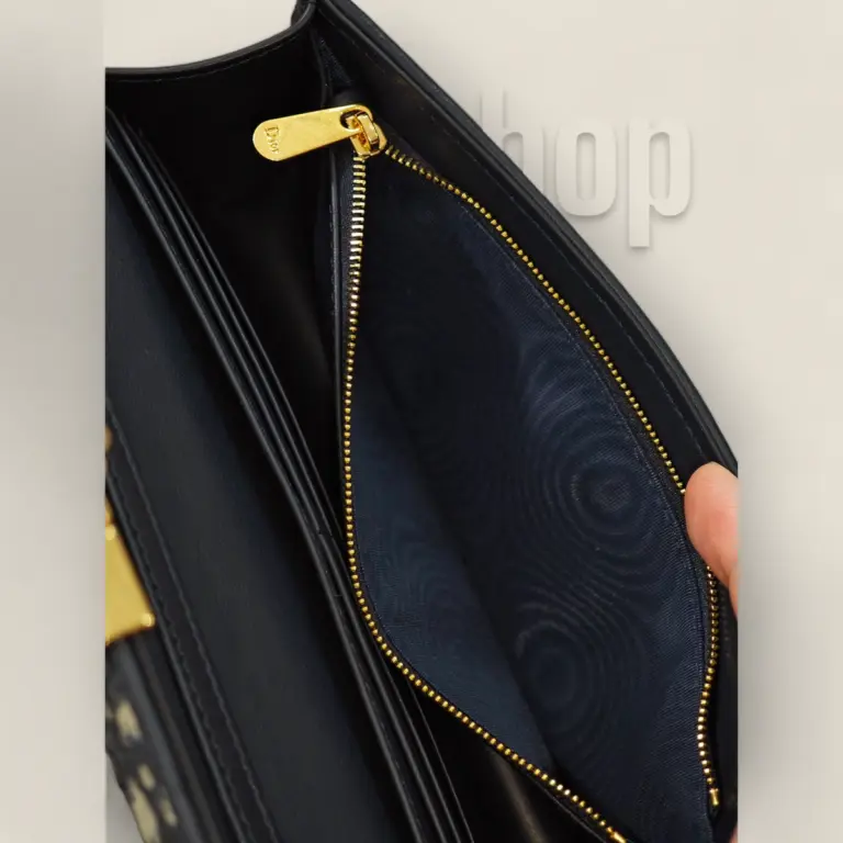頂級高仿迪奧Miss Montaigne 迷你鏈條手袋 - 2024 冬季藍色 Oblique 印花面料,優雅實用設計 91 頂級高仿迪奧Miss Montaigne 頂級高仿迪奧Miss Montaigne 迷你鏈條手袋 - 2024 冬季藍色 Oblique 印花面料,優雅實用設計 頂級高仿迪奧Miss Montaigne