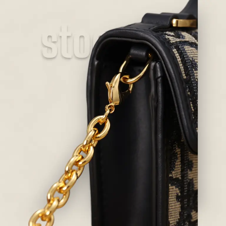頂級高仿迪奧Miss Montaigne 迷你鏈條手袋 - 2024 冬季藍色 Oblique 印花面料,優雅實用設計 62 頂級高仿迪奧Miss Montaigne 頂級高仿迪奧Miss Montaigne 迷你鏈條手袋 - 2024 冬季藍色 Oblique 印花面料,優雅實用設計 頂級高仿迪奧Miss Montaigne