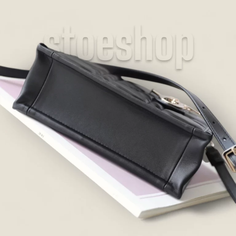 香港高仿迪奧 Book Tote 牛皮革黑色單肩包 - S5573OWHP-M900