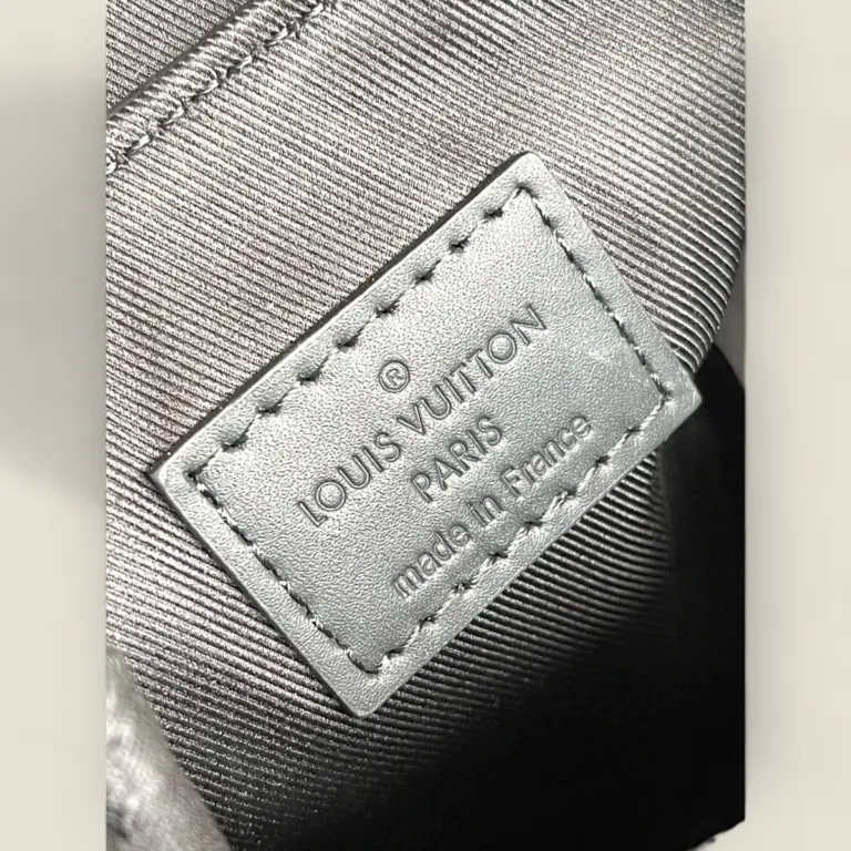 頂級高品質LV Nano Christopher 雙肩包 - 經典 Monogram Taurillon 皮革小巧設計 15 頂級高品質LV 頂級高品質LV Nano Christopher 雙肩包 - 經典 Monogram Taurillon 皮革小巧設計 頂級高品質LV