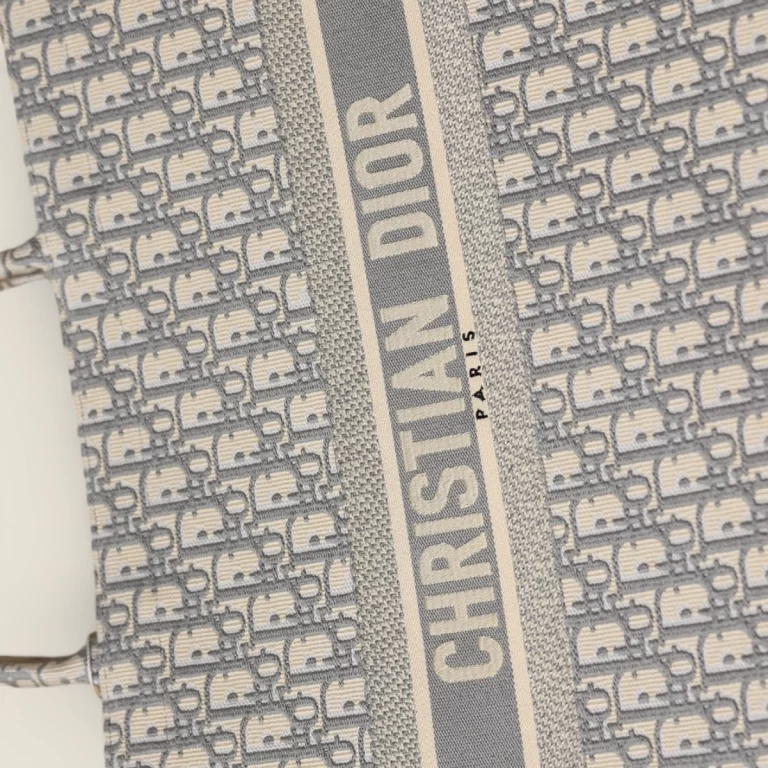 頂級高仿迪奧 Book Tote系列 | Oblique印花灰色L購買指南 貨號: M1286ZRIW-M932
