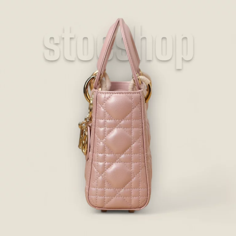 超級高仿迪奧 Lady系列珠光粉小羊皮Mini包款 - 精品 貨號: M0505OADU-M15P 19 超級高仿迪奧 Lady系列珠光粉小羊皮Mini包款 - 精品 貨號: M0505OADU-M15P