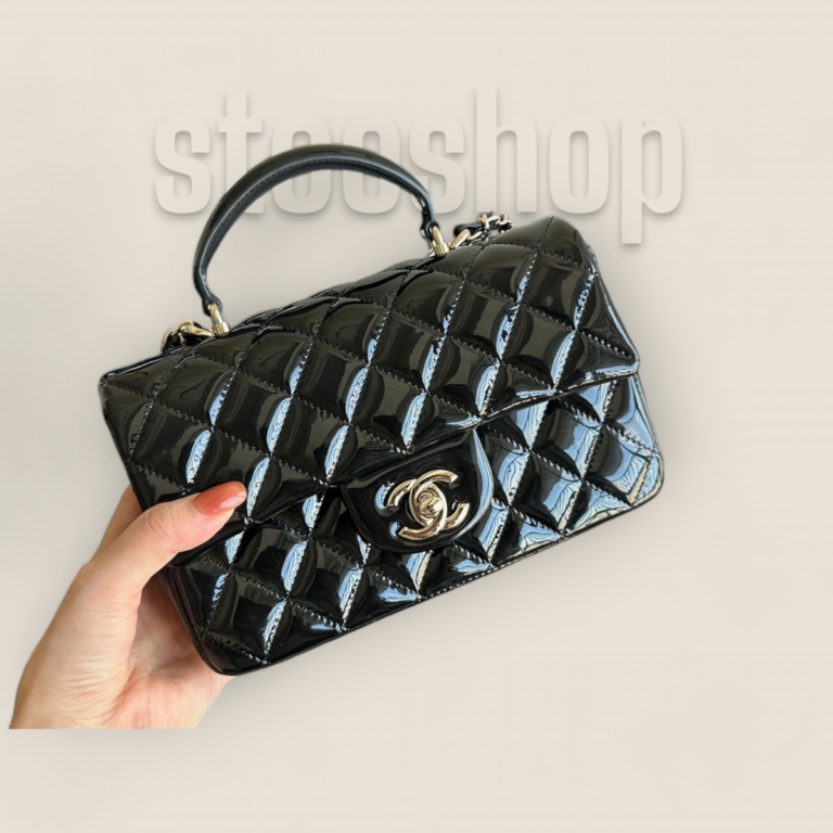 頂級精仿Chanel 24B CF Mini Handle黑色漆皮包——小牛漆皮與18K香檳金五金的極致奢華之選 頂級精仿Chanel 24B