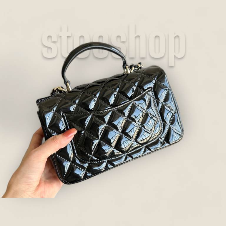 頂級精仿Chanel 24B CF Mini Handle黑色漆皮包——小牛漆皮與18K香檳金五金的極致奢華之選 頂級精仿Chanel 24B