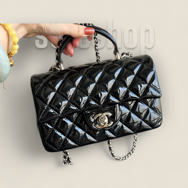 頂級精仿Chanel 24B CF Mini Handle黑色漆皮包——小牛漆皮與18K香檳金五金的極致奢華之選 頂級精仿Chanel 24B