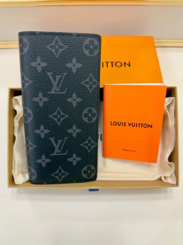 Louis Vuitton Brazza 男士Monogram Eclipse帆布錢包 photo review