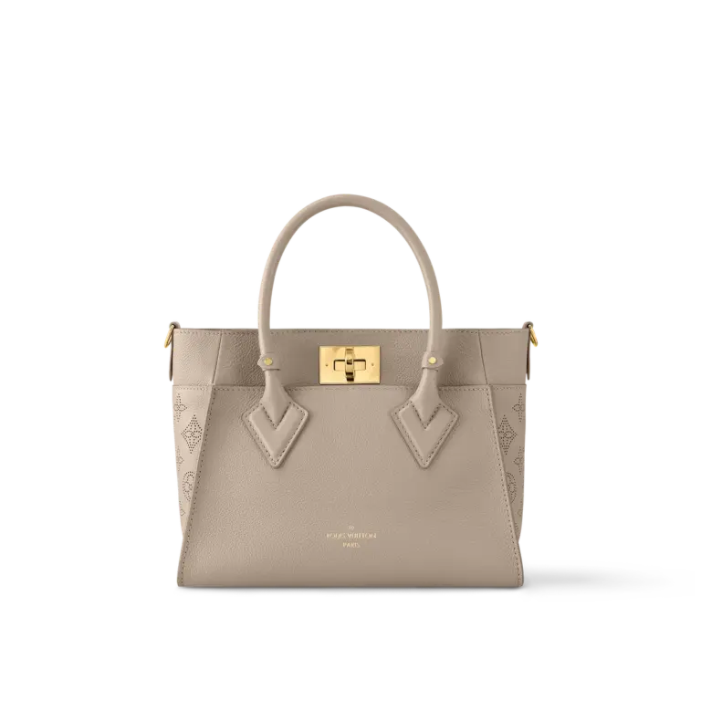 Louis Vuitton On My Side PM 小牛皮鏤空雕花手挽袋