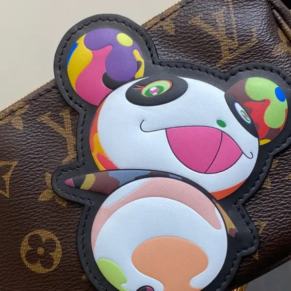 Louis Vuitton x 村上隆聯名複刻款Pochette Accessoires包包