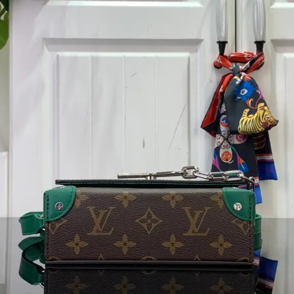 Louis Vuitton Steamer可穿戴式錢包 - Borneo綠色Monogram Macassar塗層帆布