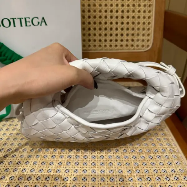 迷你Intrecciato編織白色牛皮革斜挎包
