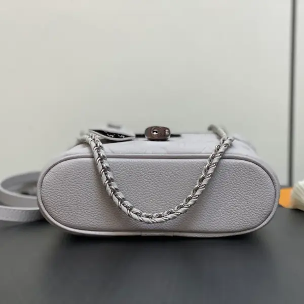 Louis Vuitton Vanity Chain Pouch 經典旅行風鏈條小包