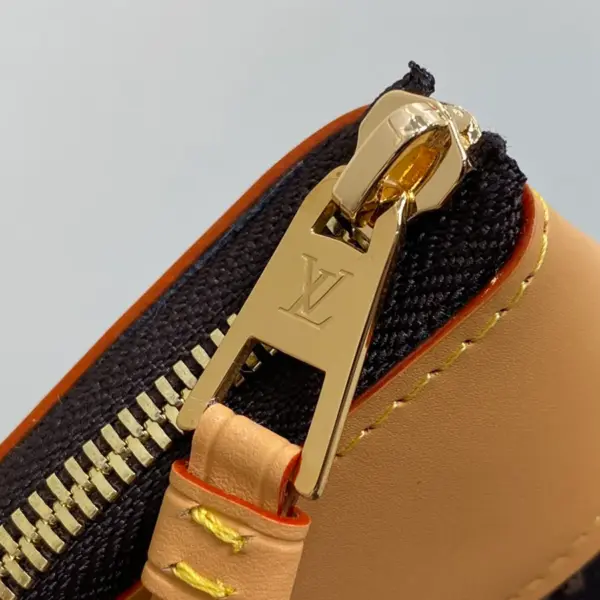 Louis Vuitton Pochette Voyage Souple 手拿包 - Tyler 聯名款
