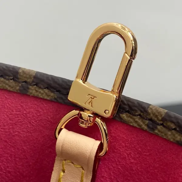 Louis Vuitton x Murakami 聯名系列 OnTheGo BB 包包