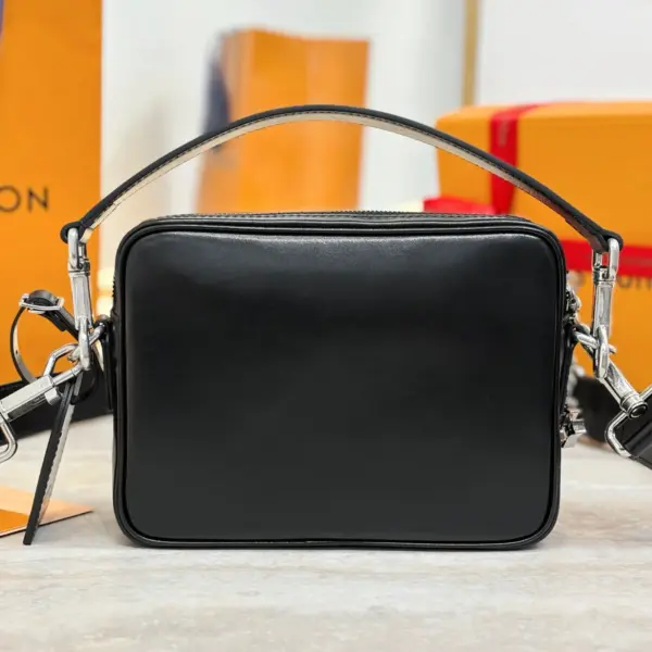 Louis Vuitton Nil黑色小牛皮都市手提包