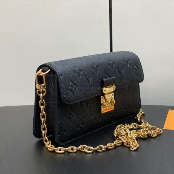 路易威登Wallet On Chain Métis 黑色Monogram Empreinte皮革鏈帶包包 13 路易威登Wallet On Chain Métis 黑色Monogram Empreinte皮革鏈帶包包