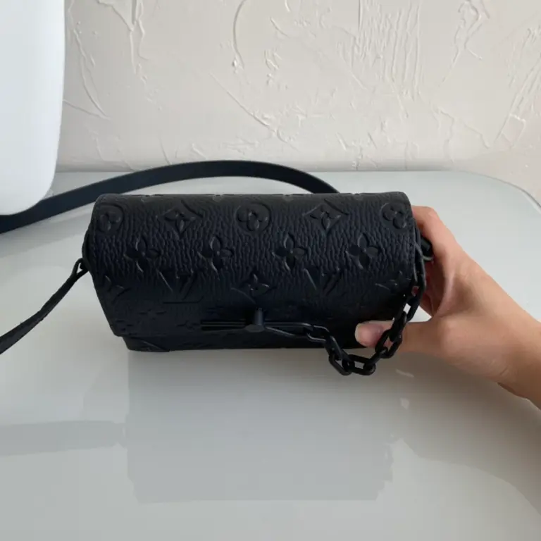 Louis Vuitton Steamer隨身錢包 | Monogram壓花Taurillon皮革
