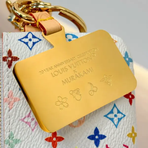 LV x TM 彩虹Monogram塗層帆布Phone Holder復刻版