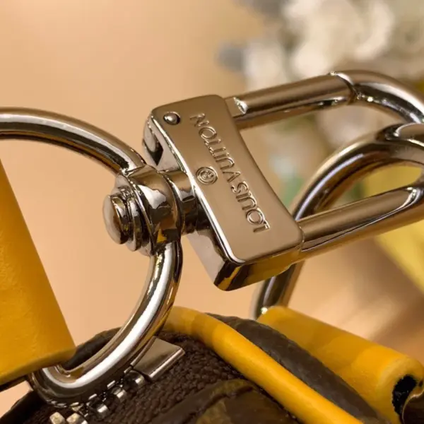 LV Colormania系列 Keepall Bandoulière 25 都市包包 - Monogram Macassar帆布與彩色皮革奢華演繹