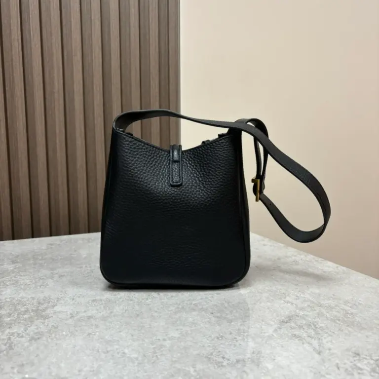CÉLINE BABY 5 À 7 粒面鹿皮手袋