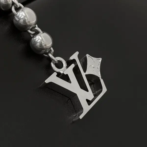 Louis Vuitton Nil黑色小牛皮都市手提包